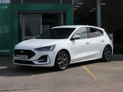 Used Ford Focus ST-Line 2023 White Hatchback