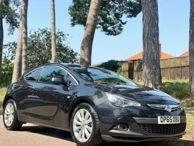 Used Vauxhall Astra SRi 140 HP (102 kW) 2015 Coupe
