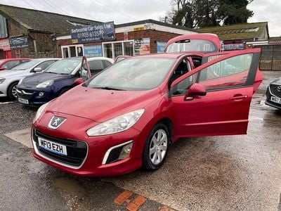 Used Peugeot 308 Active 92 HP (67 kW) 2013 Red Hatchback