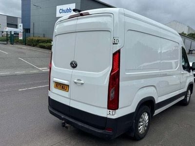 Maxus V90