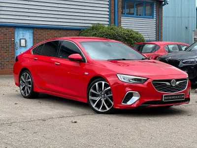 Used Vauxhall Insignia 260 HP (191 kW) 2018 Red Hatchback