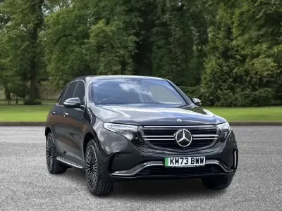Usado Mercedes EQC400 AMG line 300 kW (408 HP) 2023 Cinzento SUV