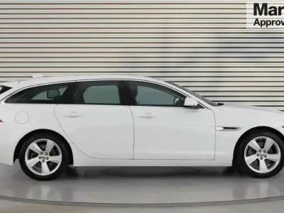 Używany Jaguar XF Portfolio 250 KM (183 kW) 2020 Biały Kombi