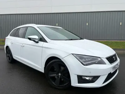 Used Seat Leon FR 150 HP (110 kW) 2015 White Estate
