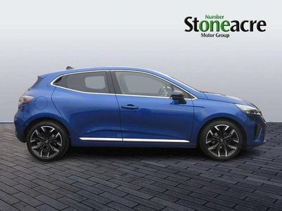 Used Renault Clio V Techno 90 HP (66 kW) 2024 Blue Hatchback