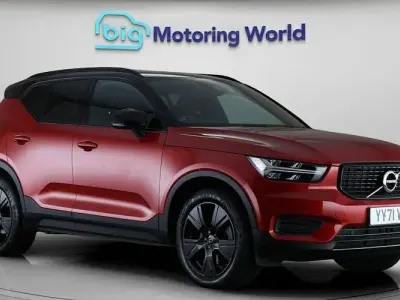Usado Volvo XC40 Plus 211 HP (155 kW) 2021 Vermelho SUV