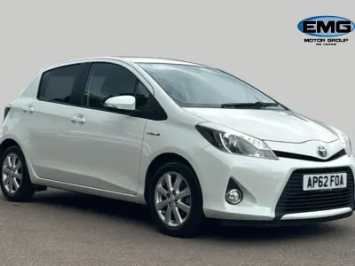 Used Toyota Yaris T4 101 HP (74 kW) 2012 White Hatchback