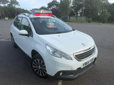 Used Peugeot 2008 Active 92 HP (67 kW) 2015 White SUV