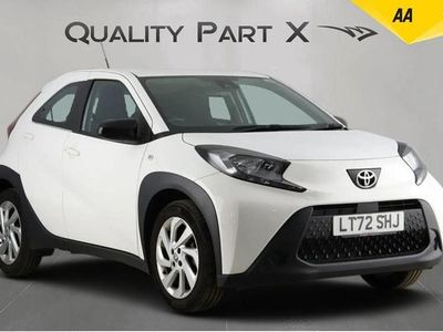 Used Toyota Aygo X PURE 72 HP (52 kW) 2022 White SUV