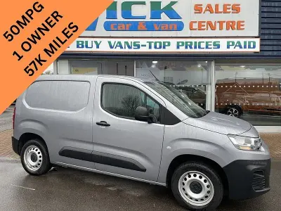 Used Citroën Berlingo 100 HP (73 kW) 2023 Grey MPV