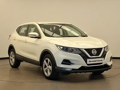 Used Nissan Qashqai Acenta Premium 140 HP (102 kW) 2019 White SUV