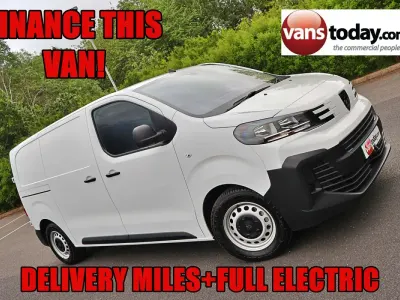 Używany Peugeot e-Expert 100 kW (136 KM) 2024 Biały Van