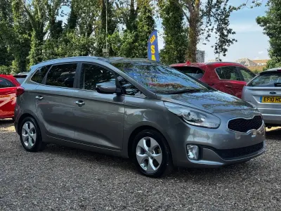 Used Kia Carens 134 HP (98 kW) 2014 Silver MPV