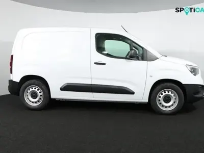 Używany Vauxhall Combo 98 kW (134 KM) 2025 Biały Minivan