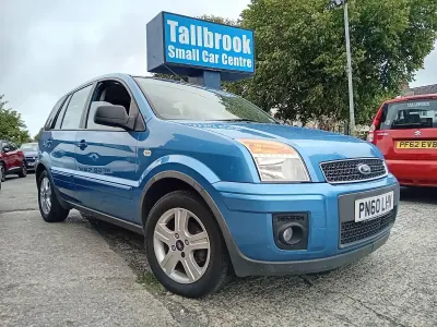 Used Ford Fusion Zetec 80 HP (58 kW) 2010 Blue Hatchback