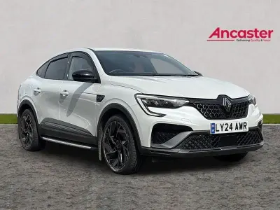 Begagnad Renault Arkana Esprit Alpine 142 HK (104 kW) 2024 Vit SUV