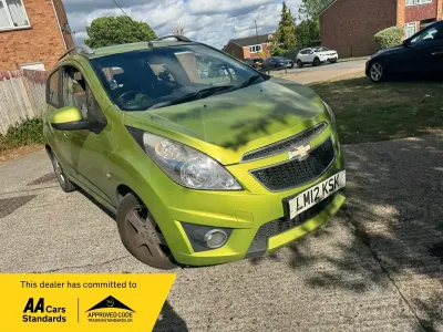 Used Chevrolet Spark LT 81 HP (59 kW) 2012 Green Hatchback