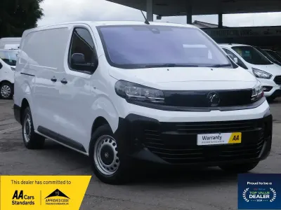 Used Vauxhall Vivaro 150 HP (110 kW) 2024 White MPV