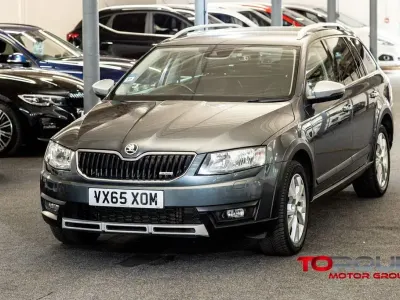 Used Skoda Octavia Scout 4x4 184 HP (135 kW) 2015 Grey Estate