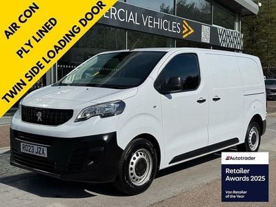 Begagnad Peugeot Expert Premium 100 HK (73 kW) 2023 Vit Van