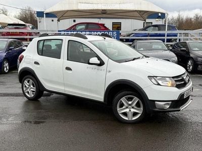 White Used 2016 Dacia Sandero Lauréate Hatchback | £4,849 (Fair price)