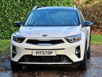 White Used 2018 Kia Stonic First Edition SUV | £7,900 (A bit pricey)