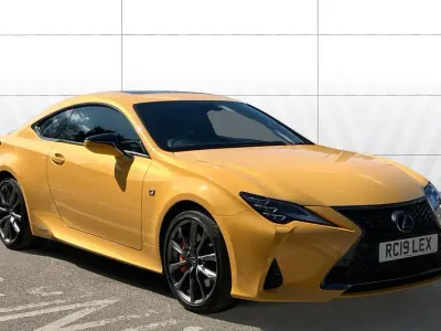 Begagnad Lexus RC300h Sport Line 223 HK (164 kW) 2019 Sportkupé