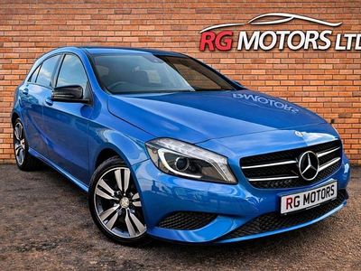 Used Mercedes A180 118 HP (86 kW) 2014 Blue Hatchback
