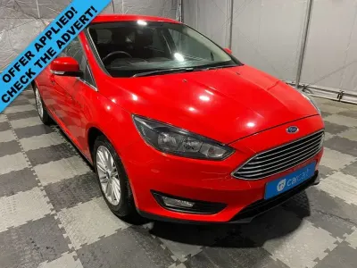 Used Ford Focus Zetec 100 HP (73 kW) 2018 Red Hatchback