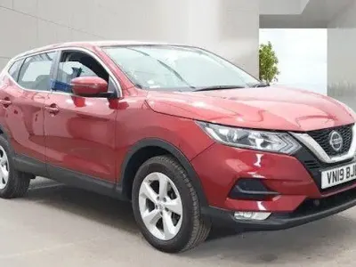 Used Nissan Qashqai Acenta Premium 140 HP (102 kW) 2019 Red SUV