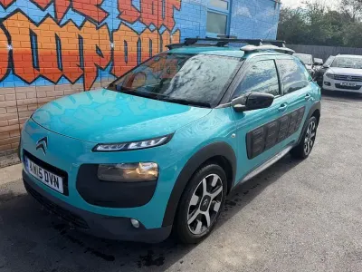 Used Citroën C4 Cactus Flair 100 HP (73 kW) 2015 Blue Hatchback