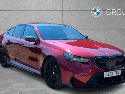 Used BMW M5 Comfort Edition 727 HP (534 kW) 2025 Fire red Sedan
