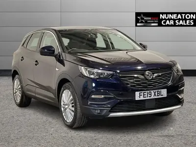 Używany Vauxhall Grandland X S 130 KM (95 kW) 2019 Purpurowy SUV