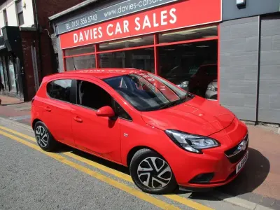 Used Vauxhall Corsa Design Edition 95 HP (69 kW) 2015 Red Hatchback