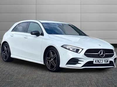 Begagnad Mercedes A180 Executive 116 HK (85 kW) 2023 Vit Halvkombi