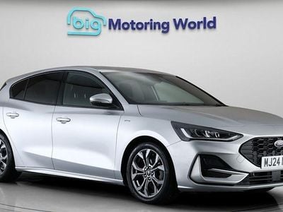 Used Ford Focus ST-Line 125 HP (91 kW) 2024 Silver Hatchback