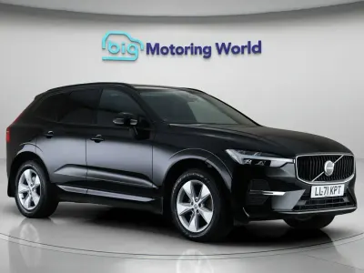 Begagnad Volvo XC60 Momentum 247 HK (181 kW) 2022 SUV