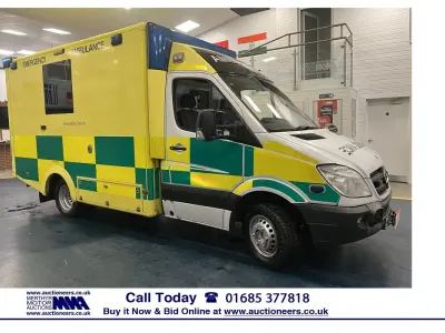 Used Mercedes Sprinter 190 HP (139 kW) 2013 Yellow Van