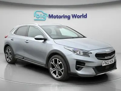 Usado Kia XCeed 158 HP (116 kW) 2022 Prateado SUV