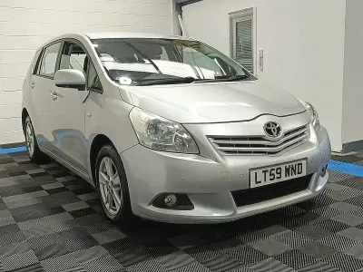 Used Toyota Verso 147 HP (108 kW) 2009 Silver MPV