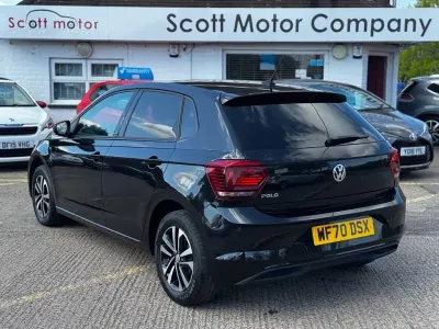 Begagnad VW Polo United 95 HK (69 kW) 2020 Svart Halvkombi