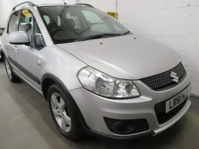 Used Suzuki SX4 SZ5 133 HP (97 kW) 2011 Silver Hatchback