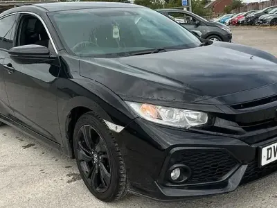 Used Honda Civic SR 126 HP (92 kW) 2018 Crystal black Hatchback