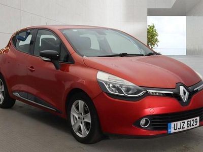Used Renault Clio IV Dynamique 75 HP (55 kW) 2013 Red Hatchback