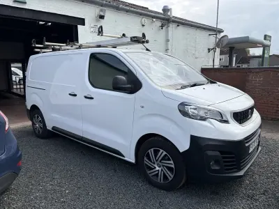 Begagnad Peugeot Expert 2021 Vit Van