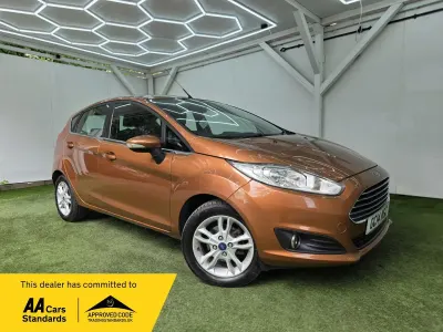 Used Ford Fiesta Zetec 120 HP (88 kW) 2014 Yellow Hatchback