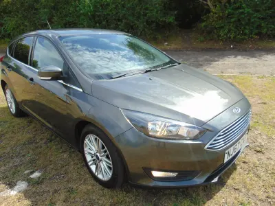 Used Ford Focus Titanium 125 HP (91 kW) 2017 Grey Hatchback
