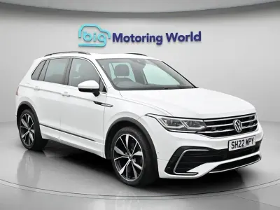 Second-hand VW Tiguan R-line 150 CP (110 kW) 2022 Alb SUV