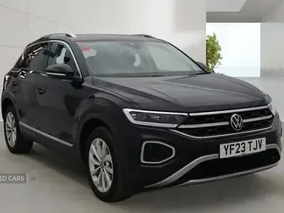 Usado VW T-Roc Style 150 HP (110 kW) 2023 Preto SUV