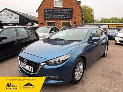 Begagnad Mazda 3 120 HK (88 kW) 2017 Blå Halvkombi